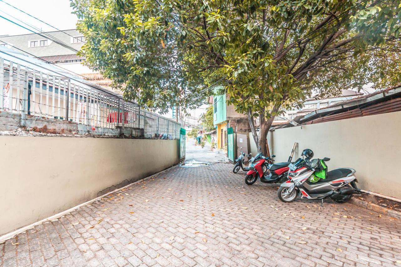 Oyo 1990 Kost Kuningan Executive Boading House Setiabudi جاكرتا المظهر الخارجي الصورة