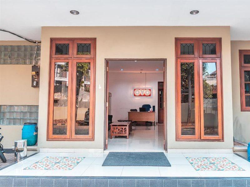 Oyo 1990 Kost Kuningan Executive Boading House Setiabudi جاكرتا المظهر الخارجي الصورة